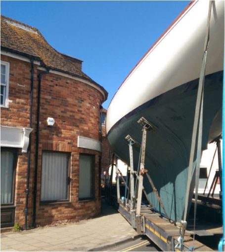 Out of Gauge Boat - Permits, Escorts and route surveys UK