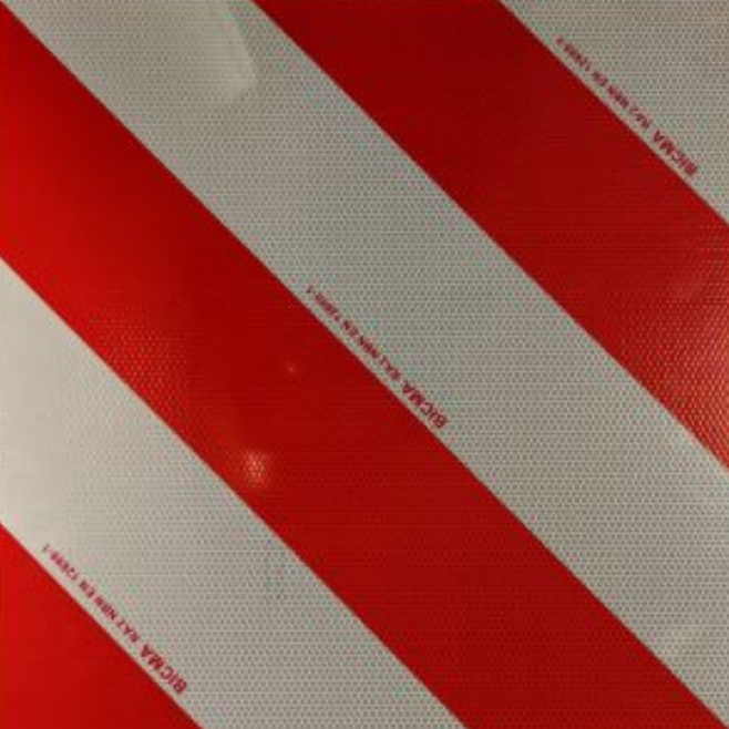 Convoi Exceptionnel Abnormal Load width markers for France, Belgium and the rest of Europe. Convoi Exceptionnel Abnormal Load width markers for France, Belgium and the rest of Europe.